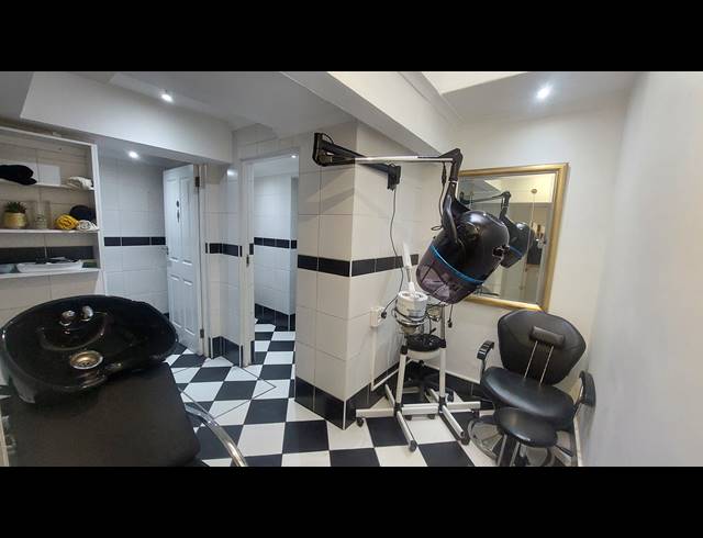 67M² RETAIL FOR SALE IN CAPE TOWN CITY CENTRE